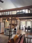 Comfy West Lake Getaway Loft