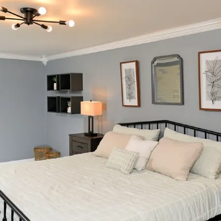 Modern & Cozy 4 Bedroom home !