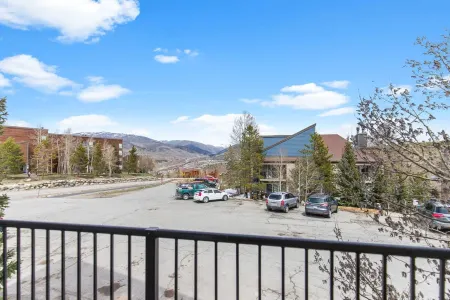 Spectacular Continental Divide Views - Tranquil Mountain Haven