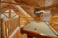 Hot Tub and Pool Table - Stunning Luxury Log Cabin Retreat