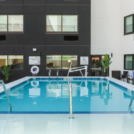 Holiday Inn Express & Suites NASHVILLE WEST END - UNIV AREA by IHG