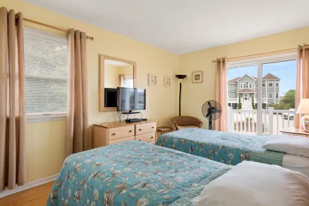 Oceanside Pool and Outdoor Oasis - Unique Beach House Retreat Отели в г. Карритак