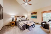 Kutuk Condominiums - Mountain view