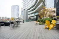 Sweeping City Views and Modern Kitchen - Stylish Serenity