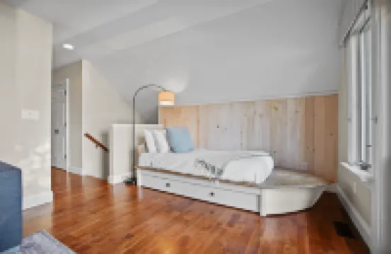 Hot Tub, Private Dock and Kayaks - Exquisite Waterfront Oasis Hotels in Queen Annes County