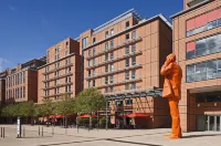 Crowne Plaza Lyon - Cite Internationale Hôtels à : Caluire-et-Cuire