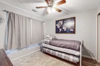 Comfortable ground-floor condo with an electric fireplace & washer/dryer