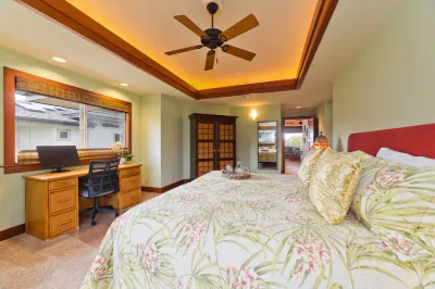 Private Beach Access and Entertaining Lanai - Luxurious Spacious Haven Hotels in 