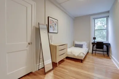 Spacious First-Floor Oasis with Modern Amenities - Charming Retreat Hotels in Woodley Park