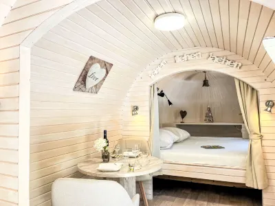 Tiny Haus Vierseenblick Nummer 2 Hotels near Boppard-Hirzenach