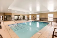 Comfort Suites - Pools