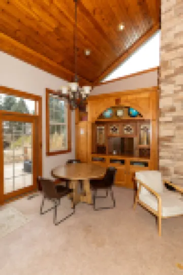 Heated Pool and Koi Pond - Charming Schoolhouse Escape