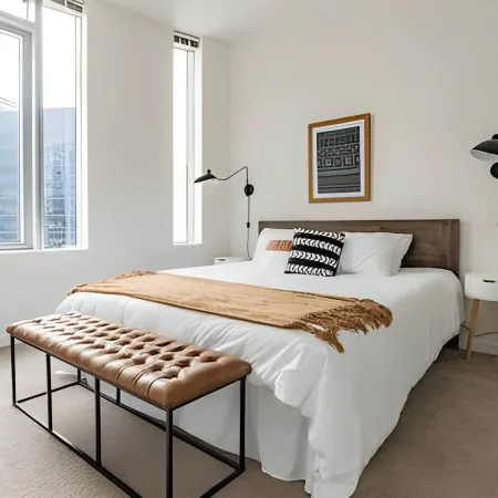 2BR+Den Penthouse | Gym, Pool |Bellevue| Sophari A