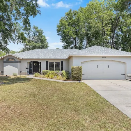 Entire Home near Silver Springs Park and World Equestrian Center/ FirePit