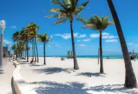 Seabreeze Suite Studio on Hollywood Beach