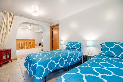 Expansive Outdoor Space and Hot Tub - Serene Nature Retreat