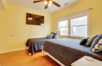 3 bedroom condo with oceanfront just steps away!