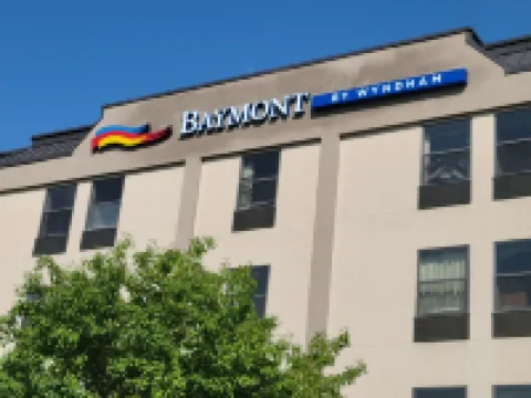 Baymont by Wyndham Thornton