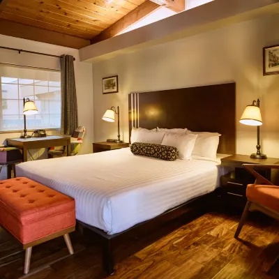 Timbers Inn Hotels near Jordan Schnitzer Museum of Art
