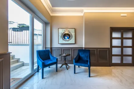 Relais San Severo Отели рядом с достопримечательностью «Chiesa e Chiostro di San Gregorio Armeno Napoli»
