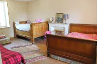 La Ferme des Chataigniers Hotels in Audrieu