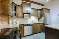 Les Lofts St-Jo - PAR les Lofts Vieux-Québec Hotels near Quartier Petit Champlain