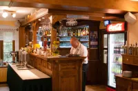Hotel Resort Stein - С баром