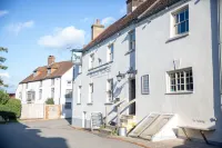 Black Horse Hotels in Petworth