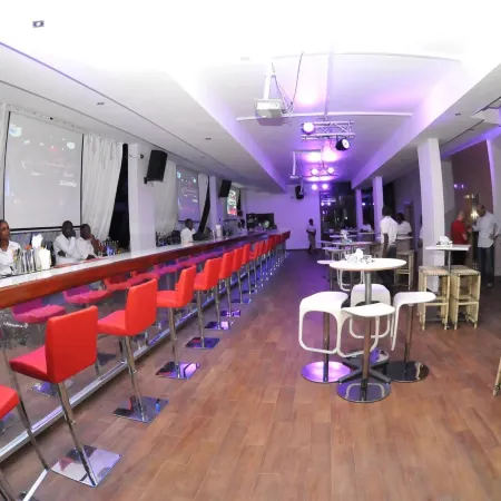 Murex Plaza Hotel & Suites