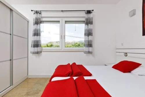Beach Apartments in Stobre Hotels in Stobrec
