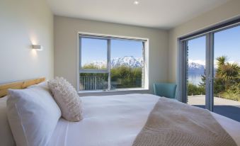 The Views and Spa by Staysouth