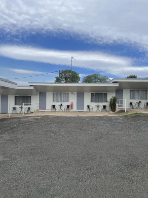 スプリングシャーホテルモーテル