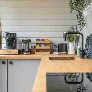 Stunning Sustainable Pod on Old Chalford Farm! Dining/Meeting Rooms