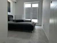 Stunning 2-Room Penthouse with Lakeview W11 Hotels in Rosu