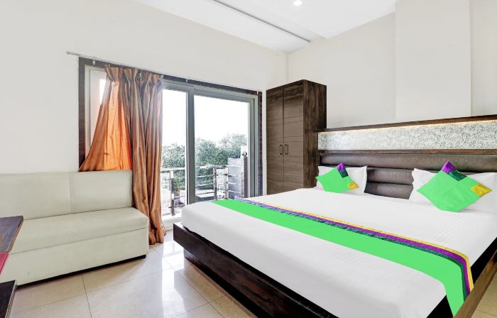 Itsy Hotels Anjali Mahal 500, Mtrs from Mathura Railway Station
