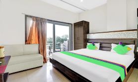 Itsy Hotels Anjali Mahal 500, Mtrs from Mathura Railway Station