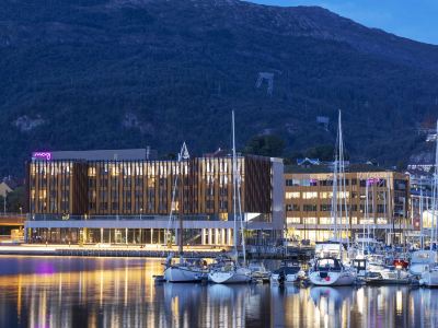 Moxy Bergen