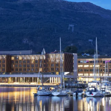 Moxy Bergen Отели в г. Берген