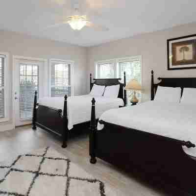 Big Chill by Pristine Property Vacation Rentals Rooms