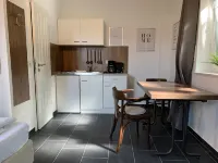 伯恩斯坦尋石者