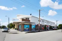 Aspire Mayfield Hotels in Waratah West