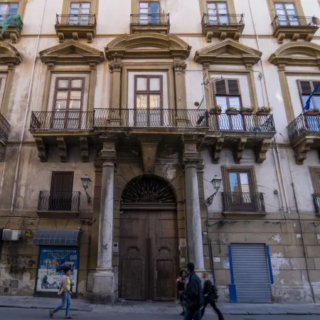 Ballarò Hotel