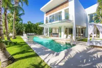 Luxury Villa Waterfall - Pool & BBQ - Villas
