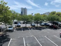 Sea Bay Hotel - parking
