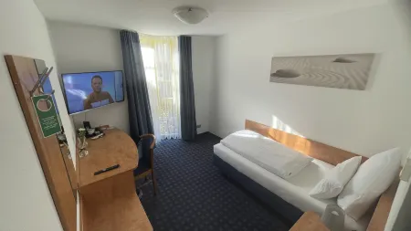 Krystall Hotel Отели рядом с Аэропорт Штутгарт