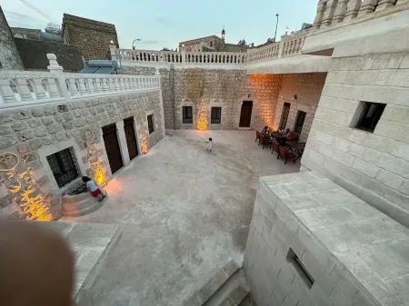 Sikeft Otel Отели рядом с достопримечательностью «Celal Nasıroğlu Parkı»