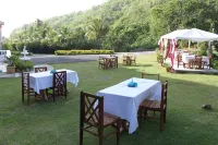 Rejens Hotel Hotels in Calibishie