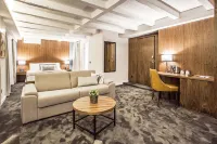 Nomad Luxury Suites - Pensionat