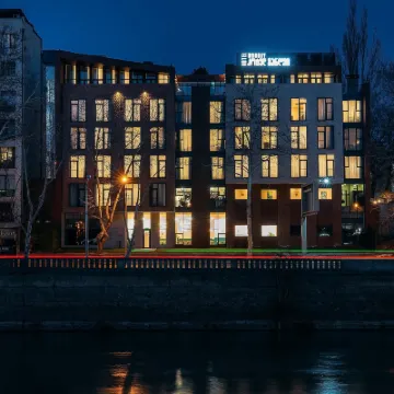 Hotel Monday by Dnt Group Отели рядом с достопримечательностью «Площадь героев»