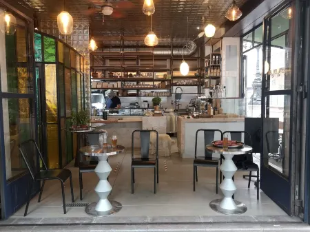 La Maison Verte Sete Отели в г. Сет